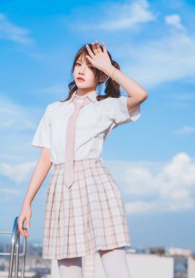 艳满柱天村_720免费在线观看